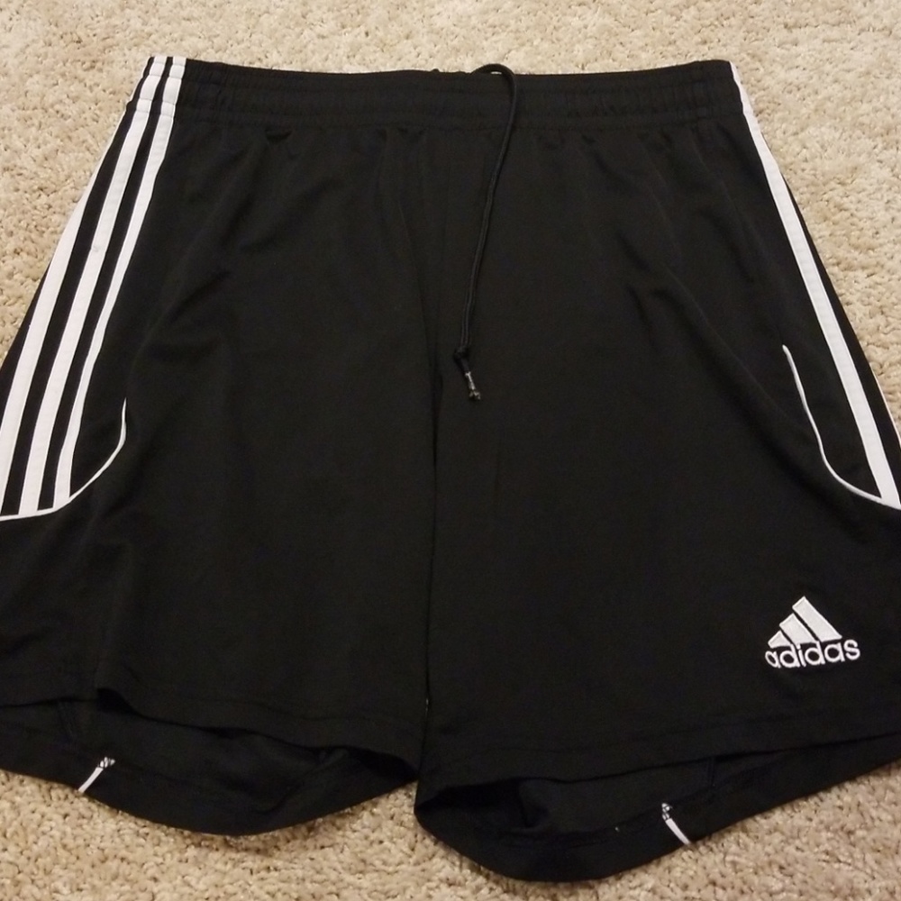Baggy Adidas basketball shorts